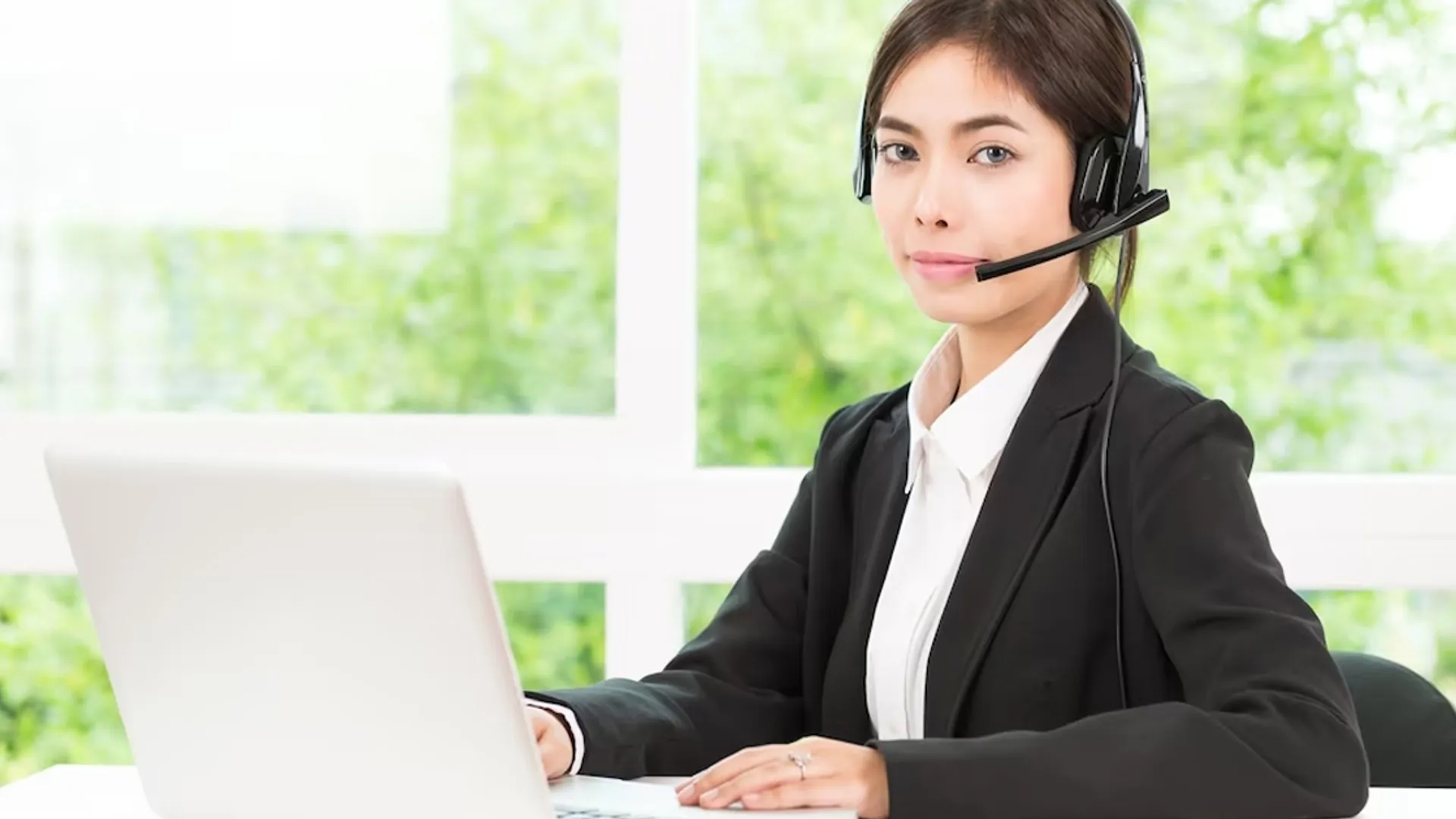 Đội ngũ hỗ trợ khách hàng 88vin Vin88 chuyên nghiệp